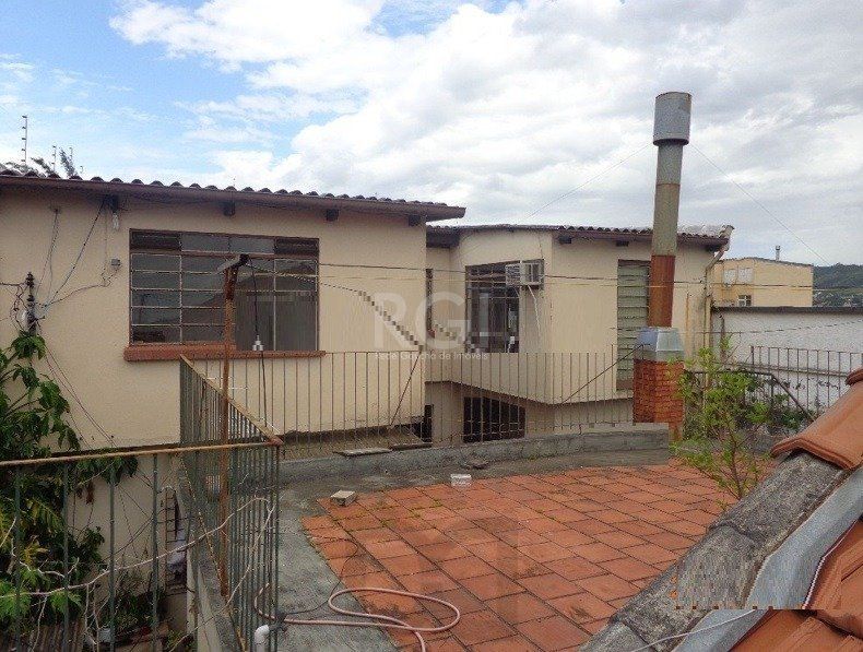 Casa para Venda - 200m², 5 dormitórios, sendo 1 suites, 4 vagas - Glória — foto 27
