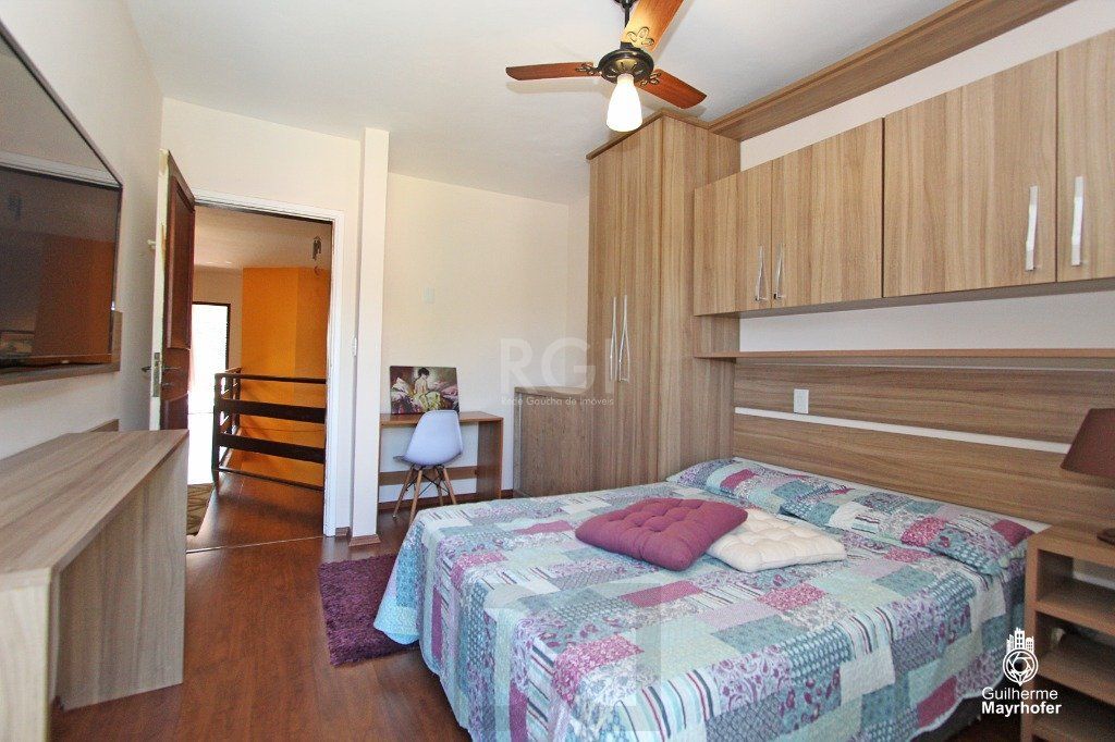 Casa para Venda - 240m², 5 dormitórios, sendo 1 suites, 3 vagas - Menino Deus — foto 29