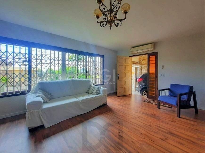 Excelente casa com 3 dormitórios e 3 vagas de garagem — foto 7