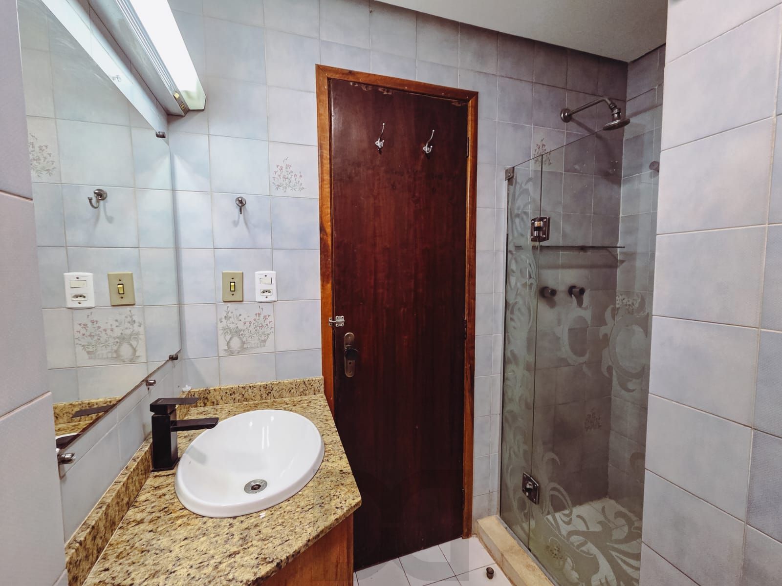 COBERTURA NO MENINO DEUS - 2 DORM, 2 BANH, 2 VAGAS COBERTAS - VISTA PANORÂMICA — foto 12
