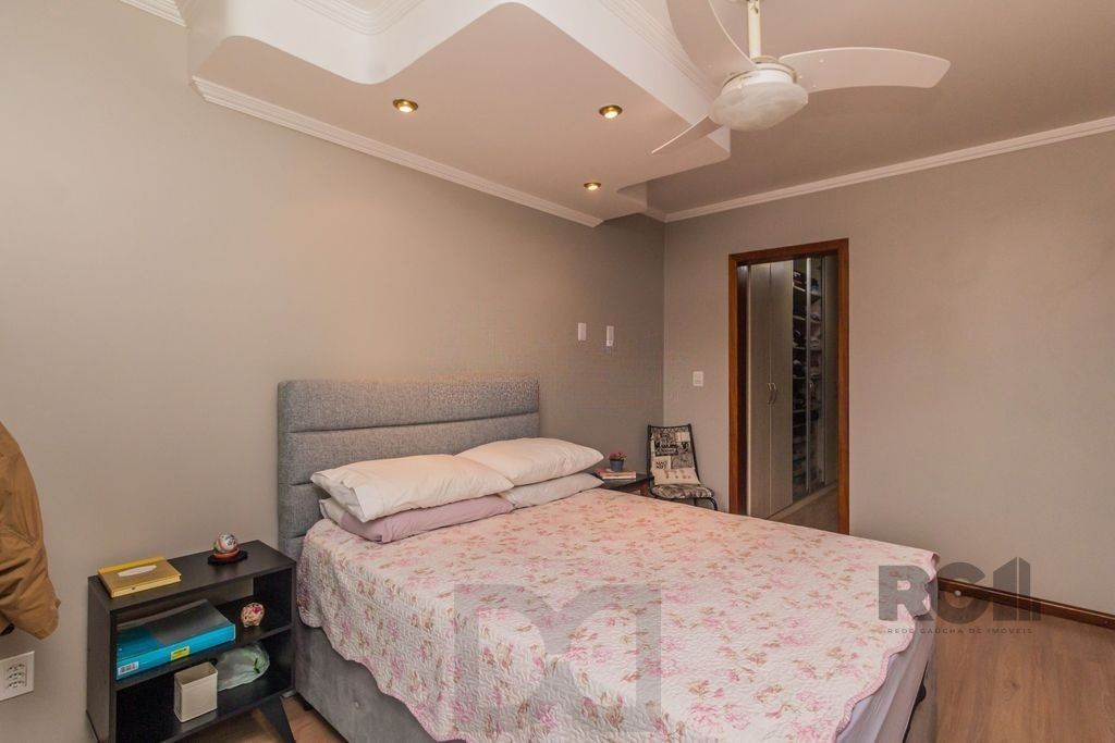 Casa de 4 dormitórios no bairro Sarandi — foto 17