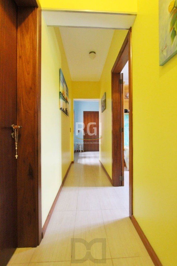 Casa para Venda - 259.5m², 4 dormitórios, sendo 1 suites, 3 vagas - Teresópolis — foto 6
