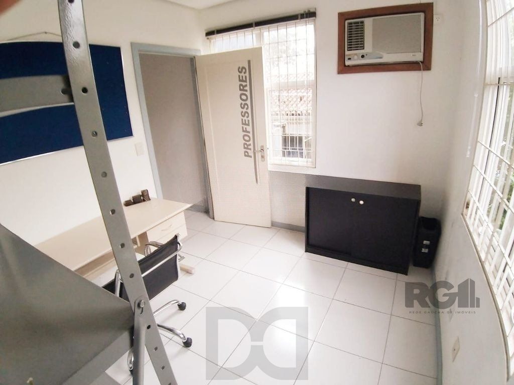 Casa comercial com 12 dormitórios no bairro Teresópolis — foto 13