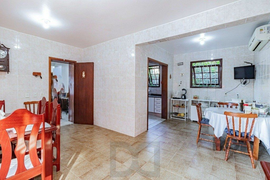 Casa com 267m², 3 dormitórios, 1 vaga no bairro Tristeza — foto 8