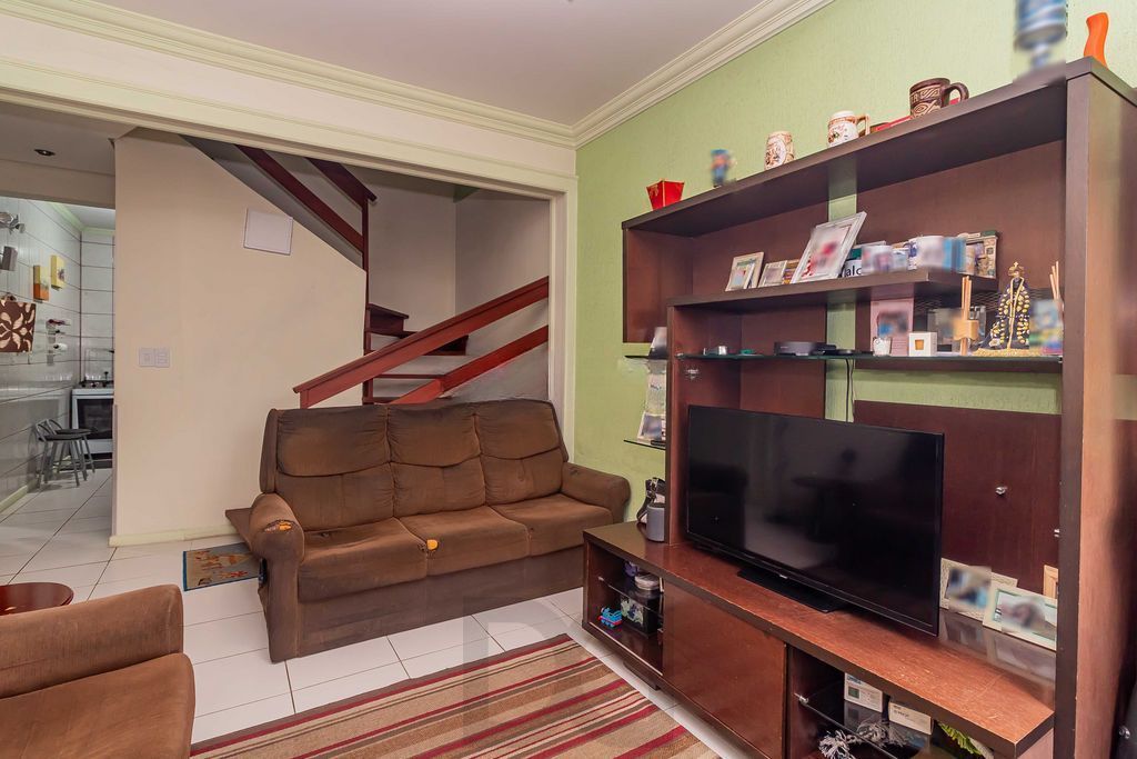 Casa de 3 dormitórios à venda Bairro Rubem Berta - Porto Alegre — foto 4