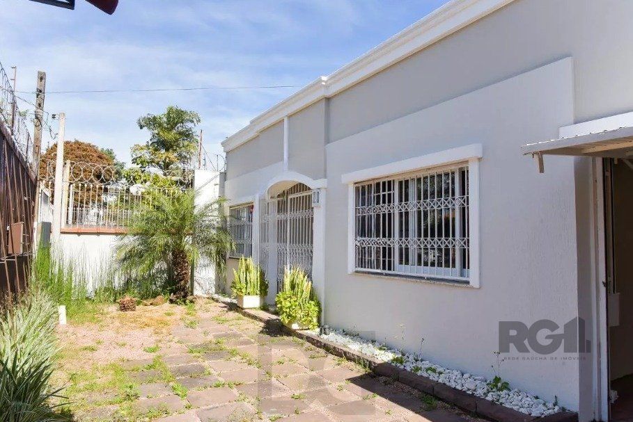 Casa de 197m² - 5 dormitórios, 3 vagas no bairro Rubem Berta — foto 42