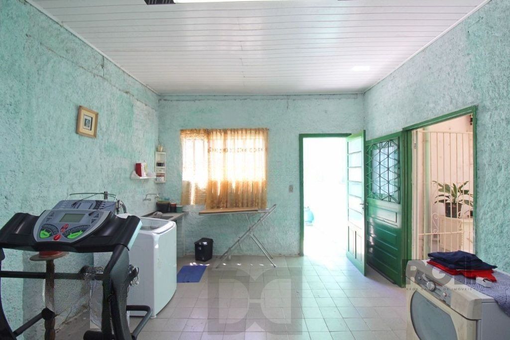 Casa 4 Dormitórios Bairro Teresópolis — foto 12