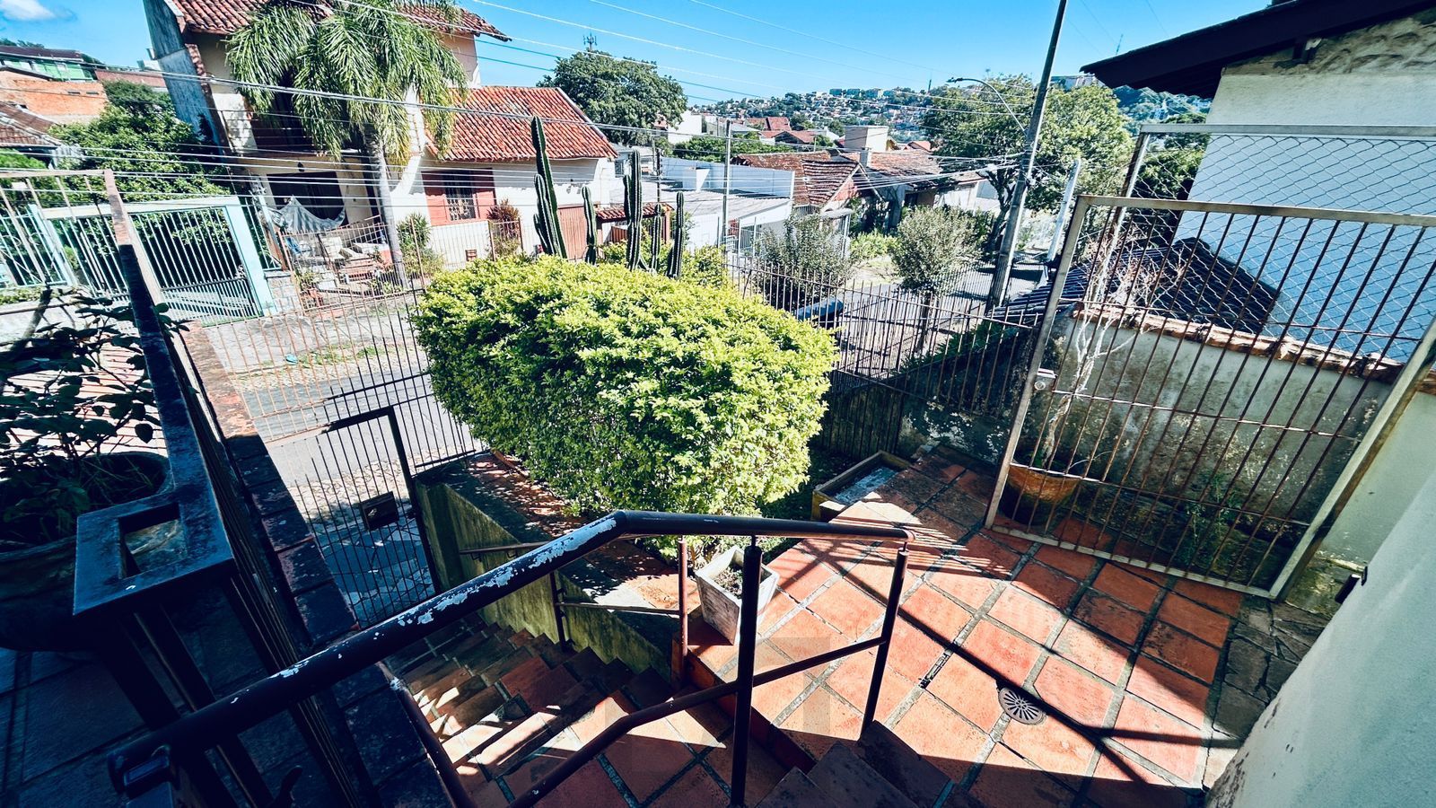 Casa com 2 dormitórios e edícula nos fundos no Bairro Nonoai — foto 23