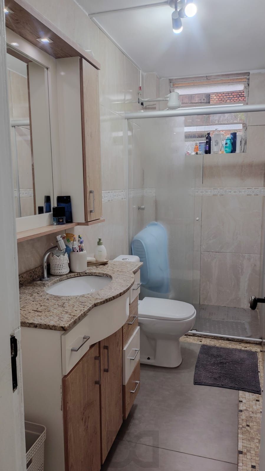 Apartamento de 3 dormitórios com vaga de garagem coberta e escriturada no bairro Partenon. — foto 17