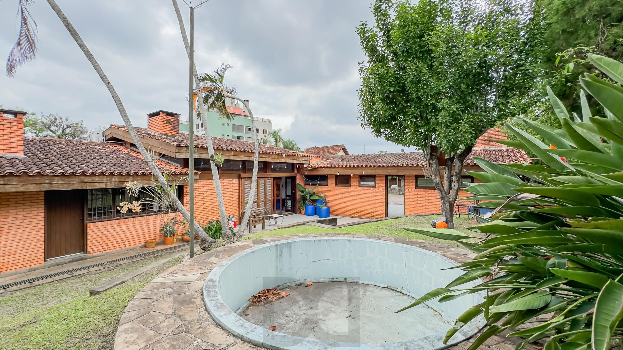 Casa com 3 quartos e 313m² à venda em Chácara das Pedras, Porto Alegre. Rua Joao Paetzel, Chácara Das Pedras, Porto Alegre — foto 6