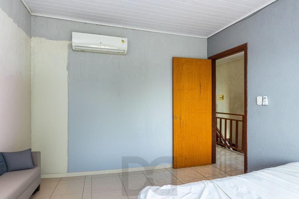 Casa de 3 dormitórios no Bairro Lomba do Pinheiro - Porto Alegre — foto 13