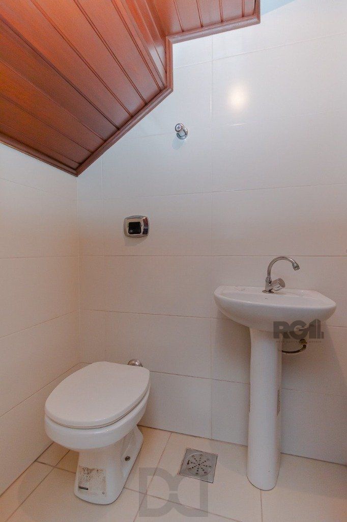 Casa com 4 dormitórios, 4 vagas no bairro Vila Jardim — foto 7