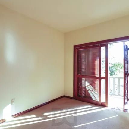 Casa à venda com 4 dormitorios no Bairro Nonoai - Porto Alegre — foto 7
