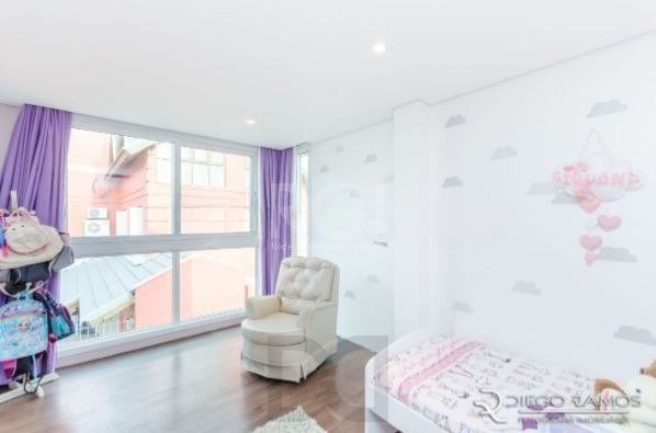 Casa para Venda - 315m², 3 dormitórios, sendo 1 suites, 2 vagas - Teresópolis — foto 40