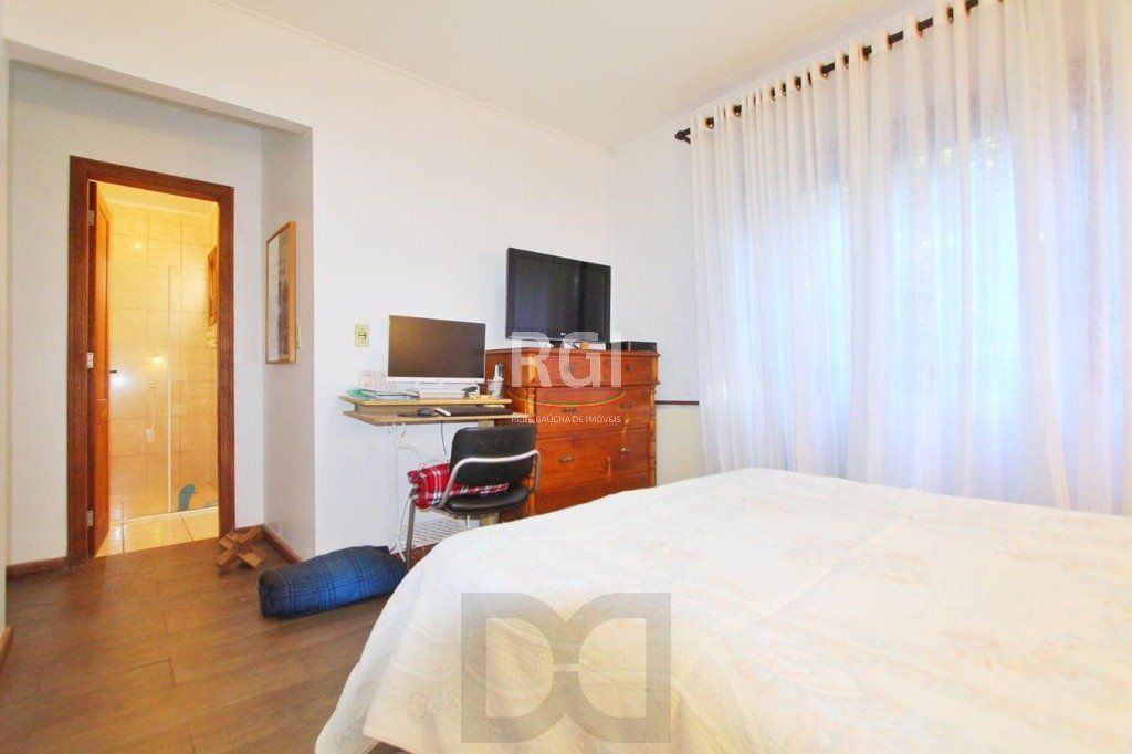 Casa para Venda - 269.06m², 4 dormitórios, sendo 2 suites, 5 vagas - Teresópolis — foto 21