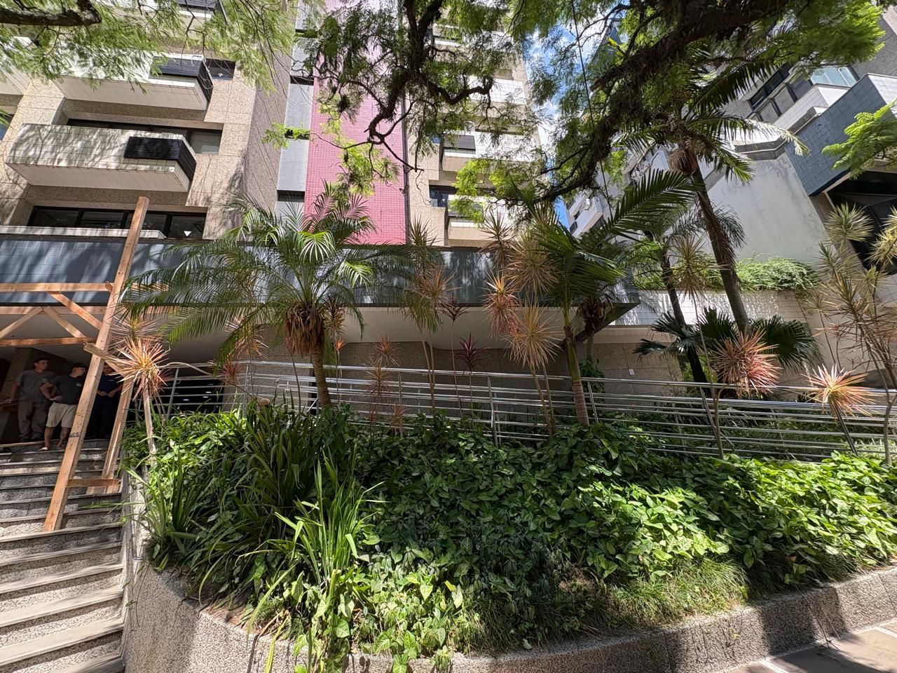 Sala comercial no bairro Três figueiras — foto 28