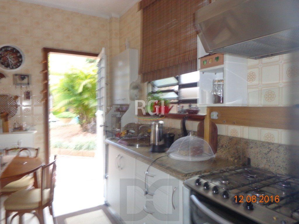Casa para Venda - 240m², 6 dormitórios, 4 vagas - Teresópolis — foto 23