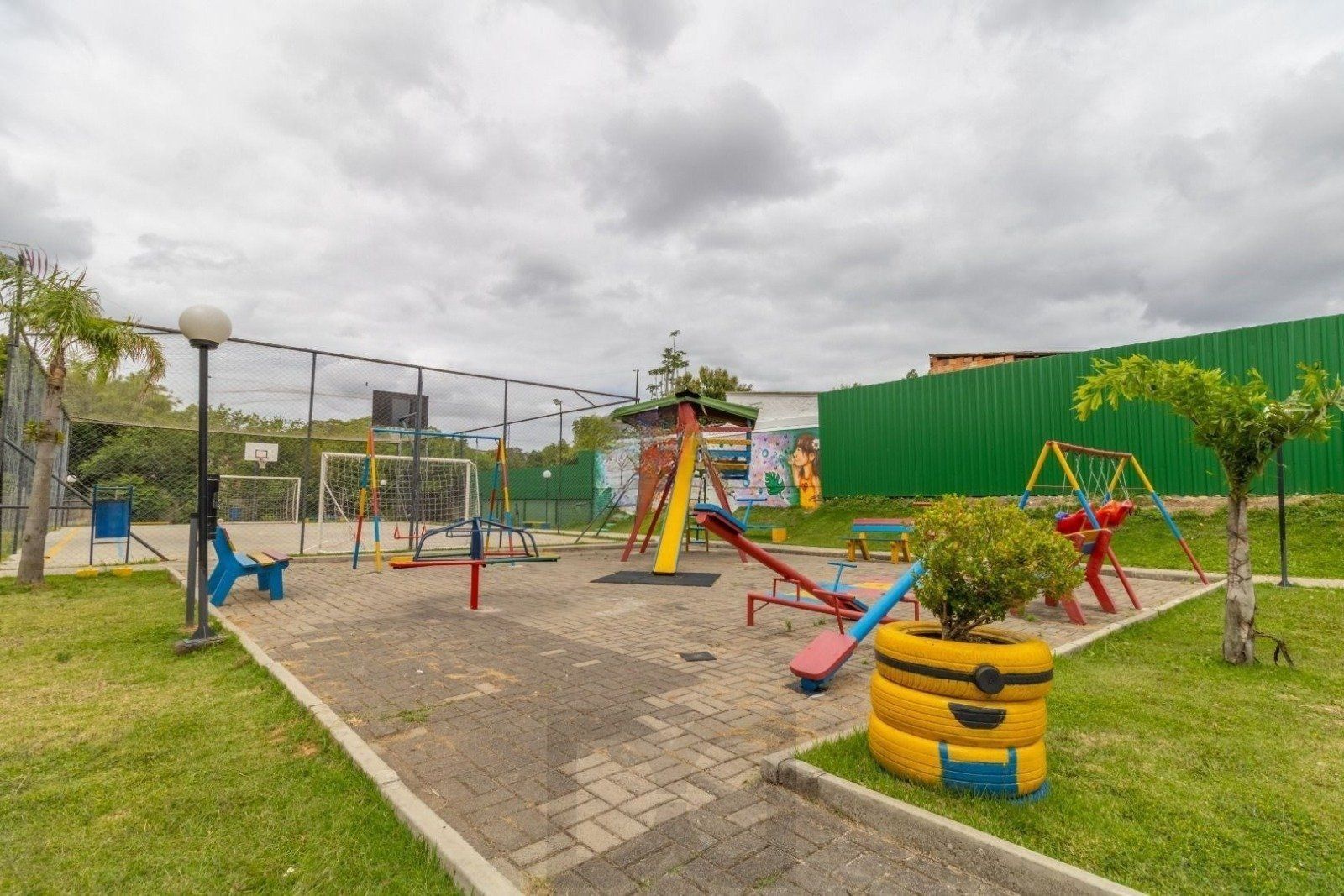 Apartamento de 2 dormitórios á venda no Bairro Jardim Itu, Porto Alegre. — foto 16