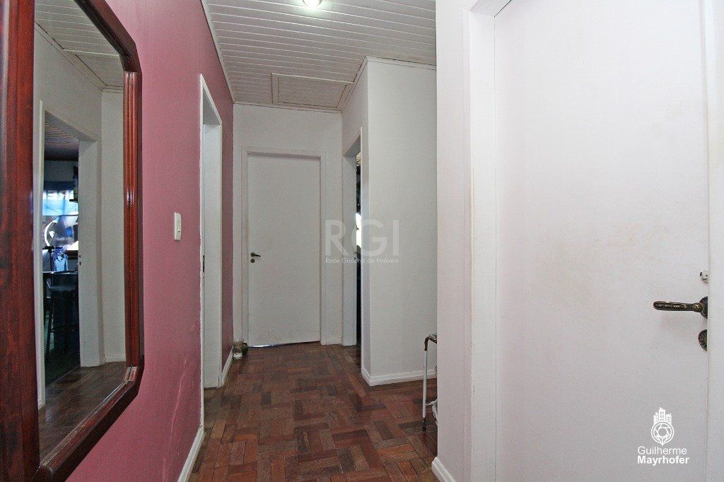 Casa para Venda - 202m², 4 dormitórios, sendo 1 suites, 3 vagas - Petrópolis — foto 10