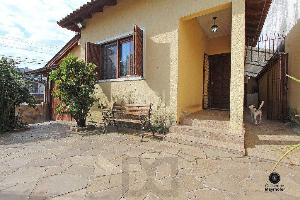 Casa para Venda - 150m², 2 dormitórios, 2 vagas - Nonoai — foto 1