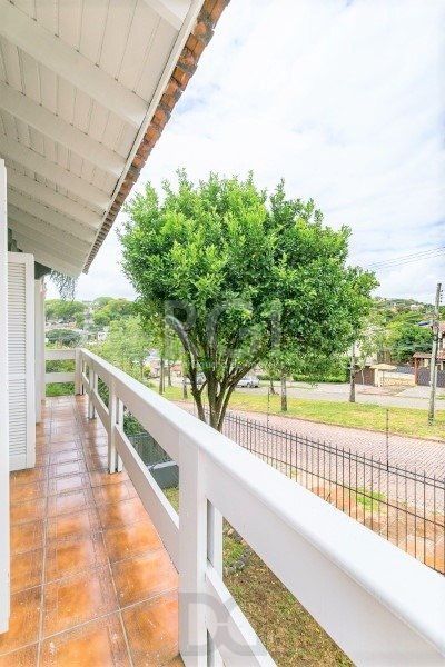 Casa para Venda - 238.35m², 4 dormitórios, sendo 1 suites, 2 vagas - Nonoai — foto 9