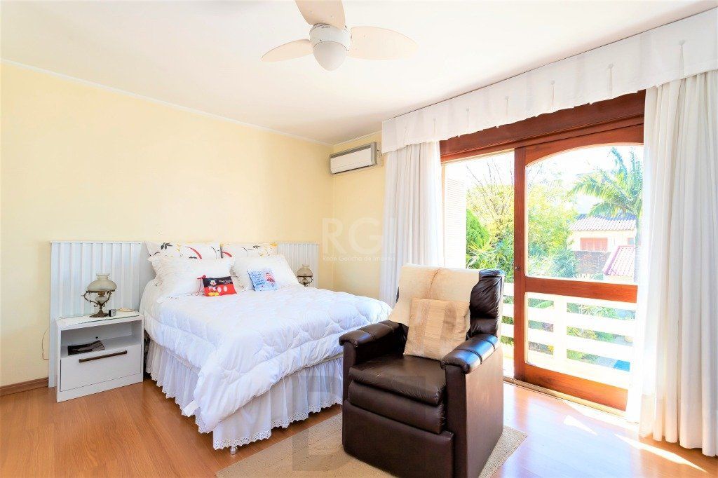 Casa para Venda - 228m², 4 dormitórios, sendo 1 suites, 5 vagas - Teresópolis — foto 22