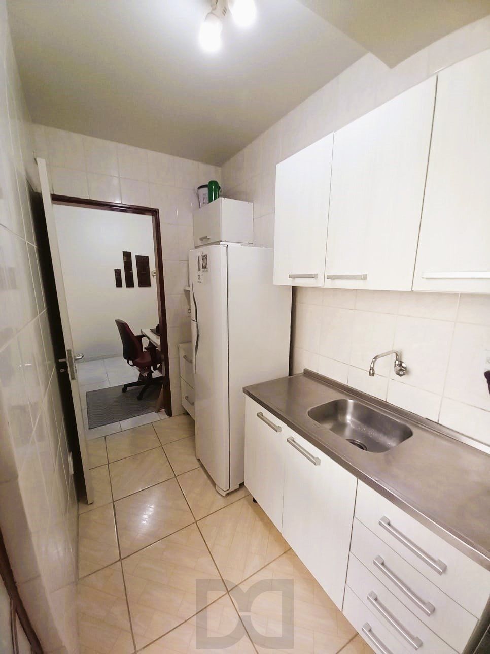 Apartamento de 01 dormitorio com vaga de garagem no bairro Menino Deus-Porto Alegre /RS — foto 3