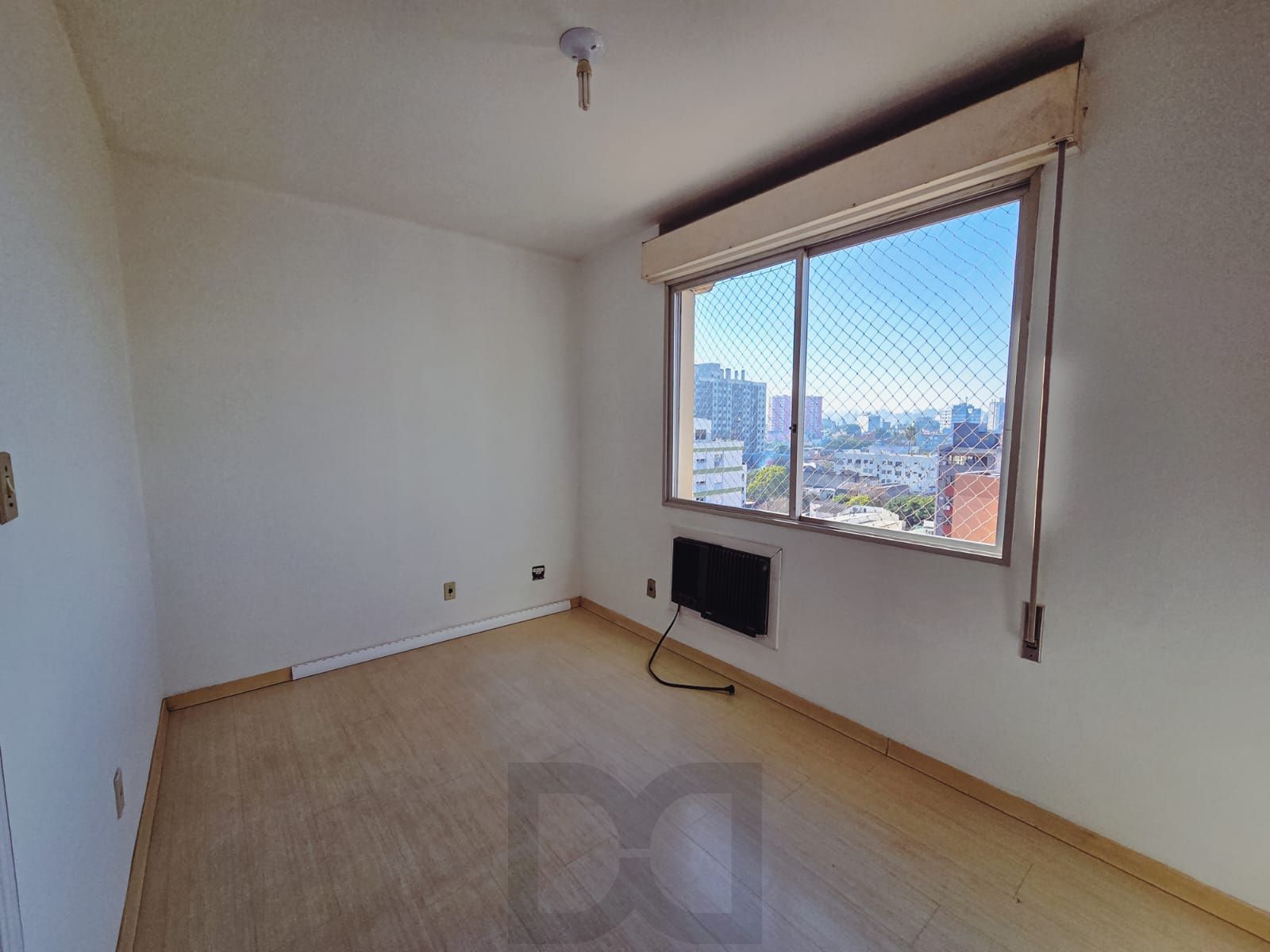 COBERTURA NO MENINO DEUS - 2 DORM, 2 BANH, 2 VAGAS COBERTAS - VISTA PANORÂMICA — foto 10