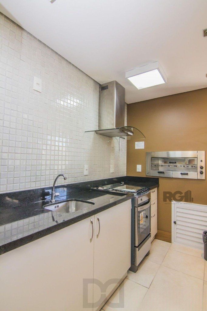 Apartamento 50m² - 2 dormitórios e 1 vaga no bairro Partenon — foto 14