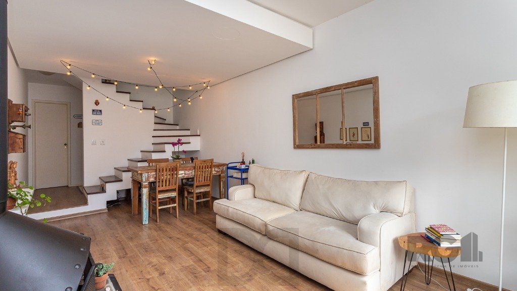 Casa em condomínio de 109m² - 3 dormitórios, 1 suíte e 1 vaga no bairro Teresópolis — foto 3