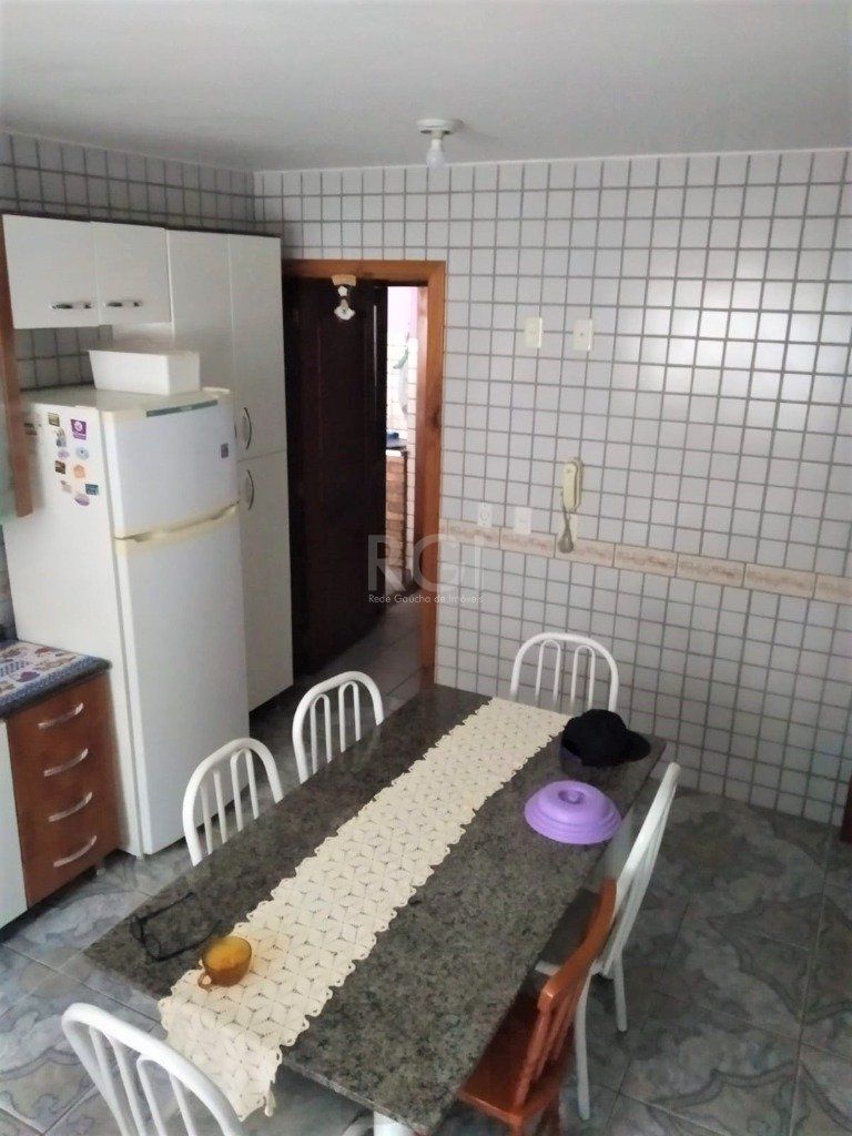 Casa para Venda - 190m², 3 dormitórios, sendo 1 suites, 1 vaga - Tristeza — foto 4