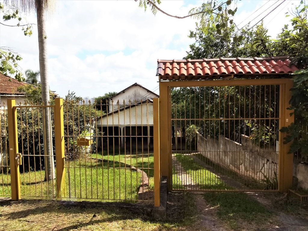 Casa 4 dormitórios à venda no Bairro Vila Jardim - Porto Alegre — foto 1