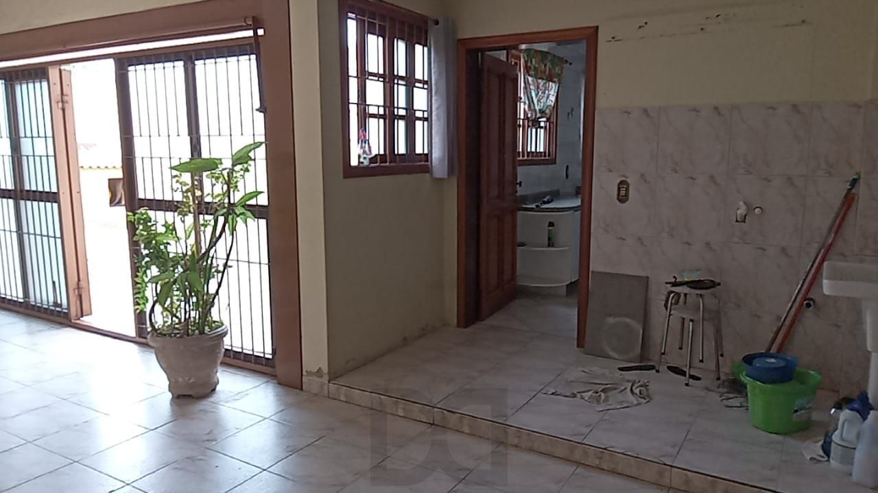 Casa 03 dormitórios, com páteo — foto 5