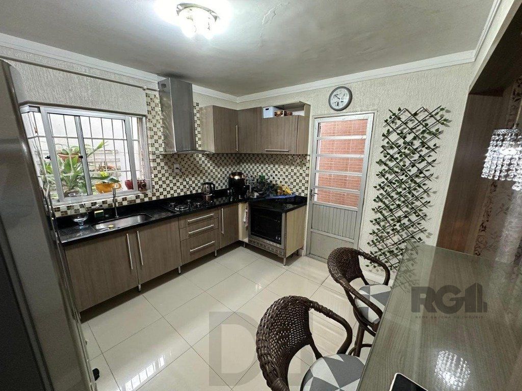 Casa de 160m² com 4 quarto no Bairro Farrapos — foto 5
