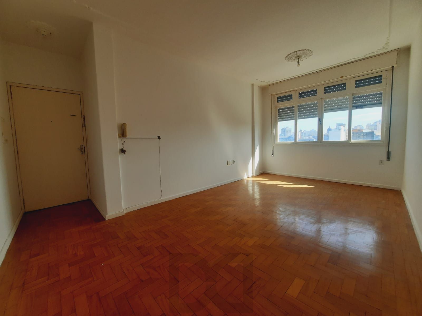 Apartamento 3 dormitórios no bairro Cidade Baixa/ Porto Alegre. — foto 1