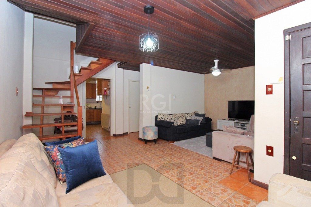 Casa para Venda - 150m², 4 dormitórios, sendo 1 suites, 3 vagas - Nonoai — foto 6