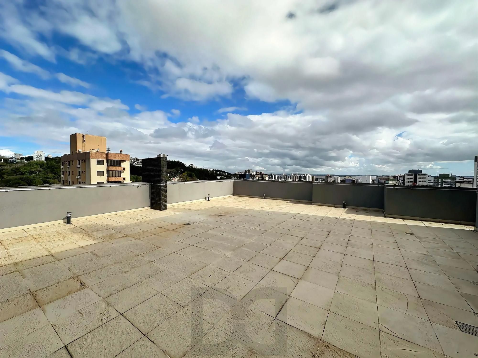 Apartamento de 02 dormitórios com suite no bairro Menino Deus — foto 14