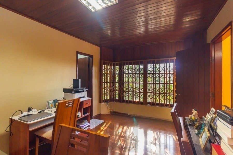 Casa 4 Dormitórios, piscina, bairro Teresópolis — foto 31