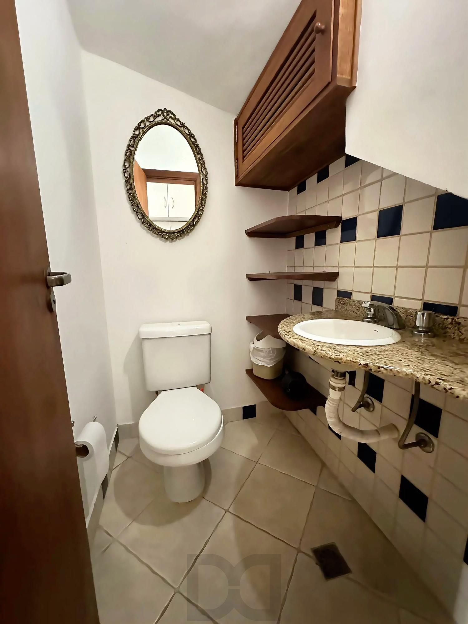 Casa com 4 dormitórios e 309m² à venda em Floresta, Porto Alegre. — foto 42