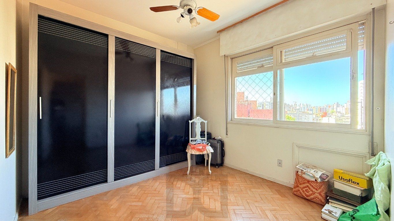 Apartamento de 3 dormitórios à venda no Bairro Petrópolis, Porto Alegre. — foto 10