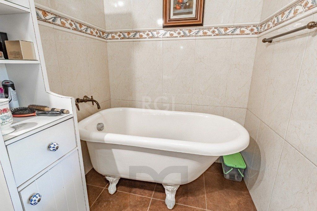 Casa de 3 dormitórios e 4 vagas de garagem no bairro Jardim Itu — foto 15