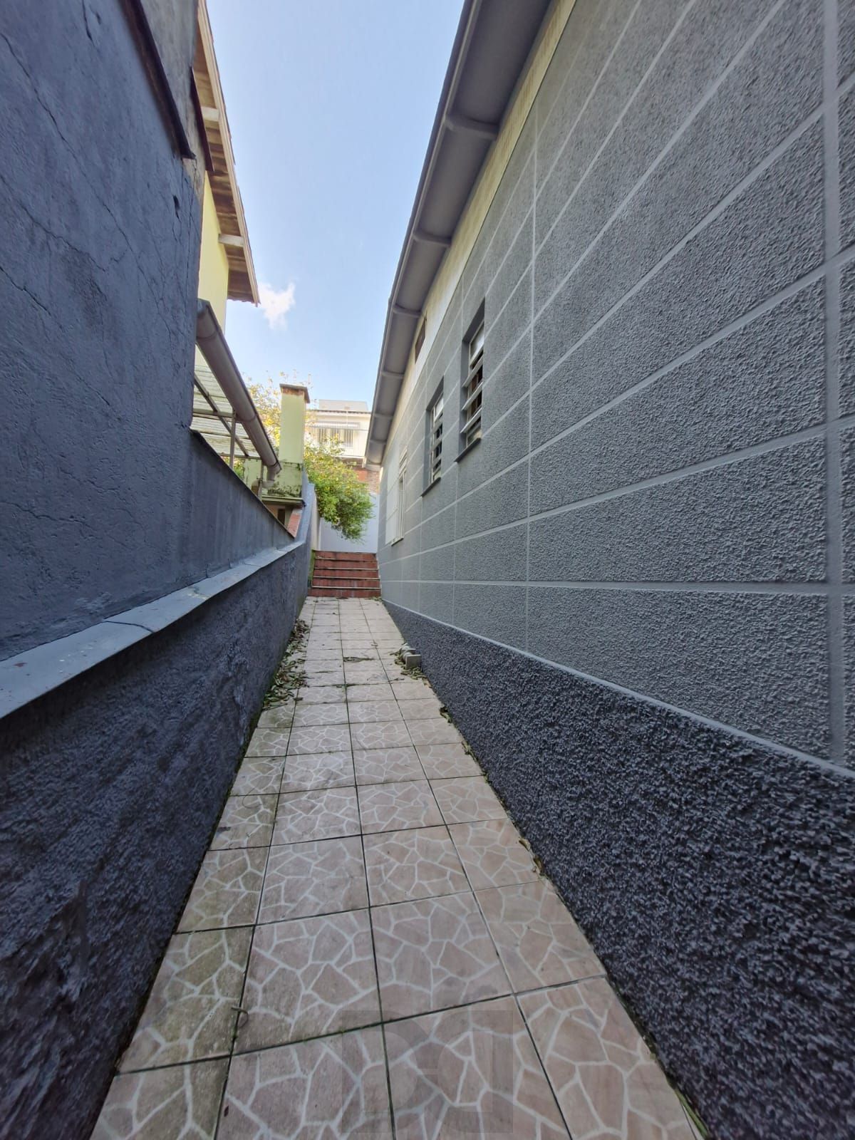 Casa 3 dormitórios, 3 banheiros, bairro Teresópolis. — foto 31