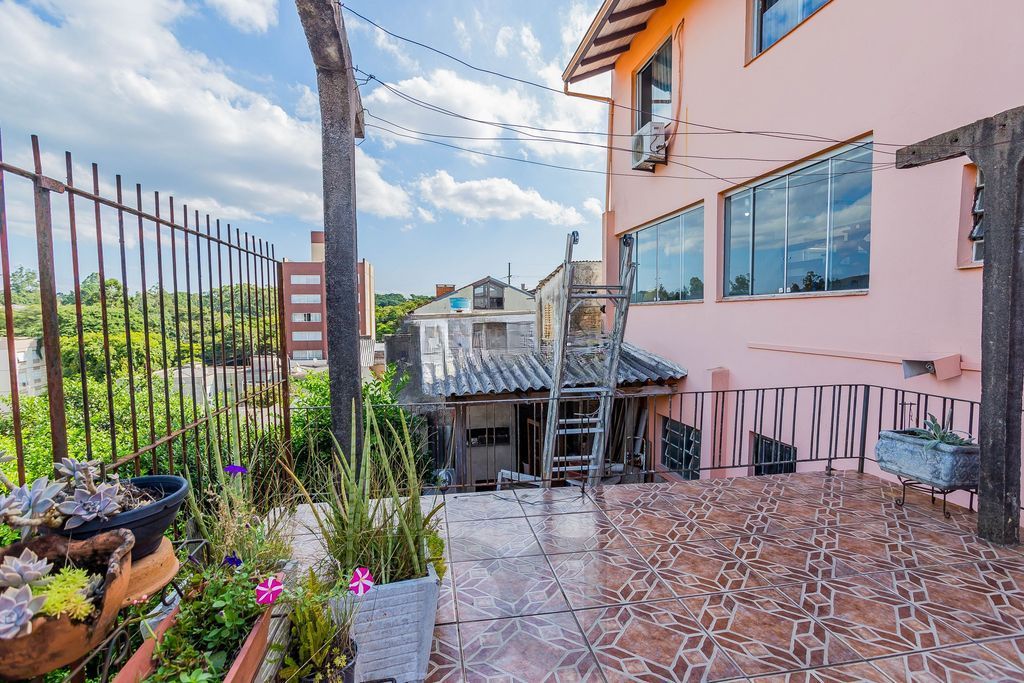 Casa de 6 dormitórios à venda No Bairro Jardim do Salso - Porto Alegre — foto 32