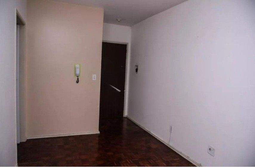 Apartamento de 1 dormitório, com 40 m², no bairro Teresópolis. — foto 4