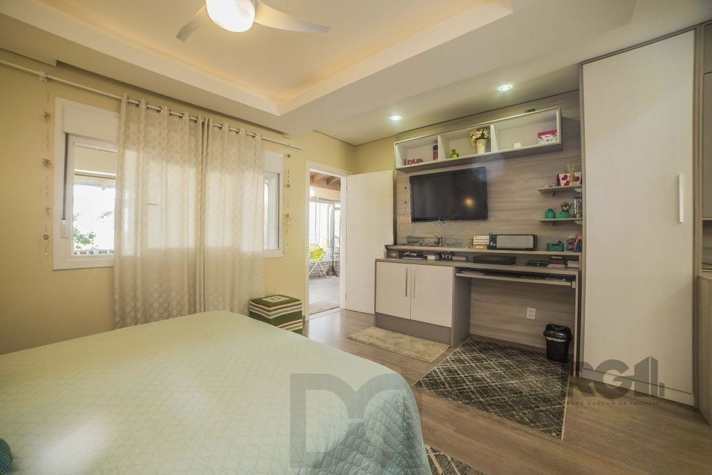 Casa de 4 dormitórios no bairro Glória — foto 31