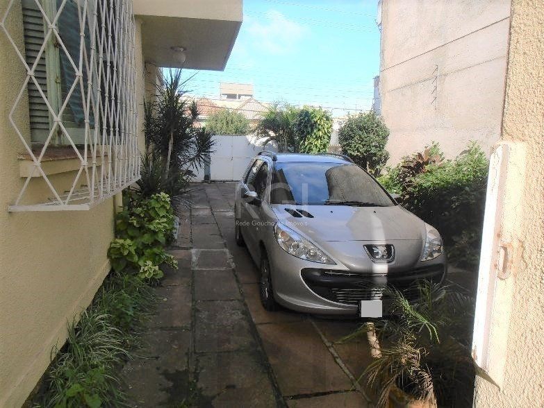 Casa para Venda - 159m², 3 dormitórios, 3 vagas - Menino Deus — foto 2