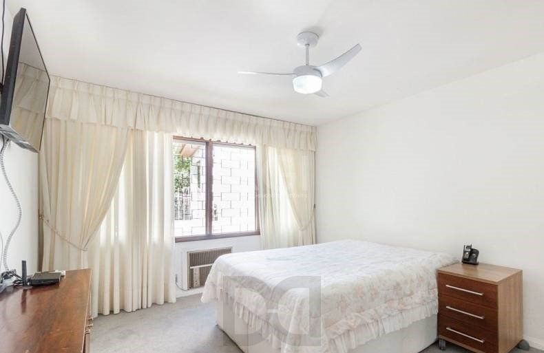 Casa para Venda - 327m², 4 dormitórios, sendo 1 suites, 3 vagas - Chácara das Pedras — foto 9