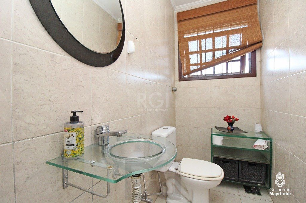 Casa para Venda - 202m², 4 dormitórios, sendo 1 suites, 3 vagas - Petrópolis — foto 9