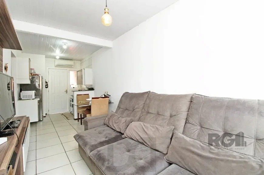 Excelente casa de 45m² com 1 dormitório e 1 vaga no bairro Hípica. — foto 3