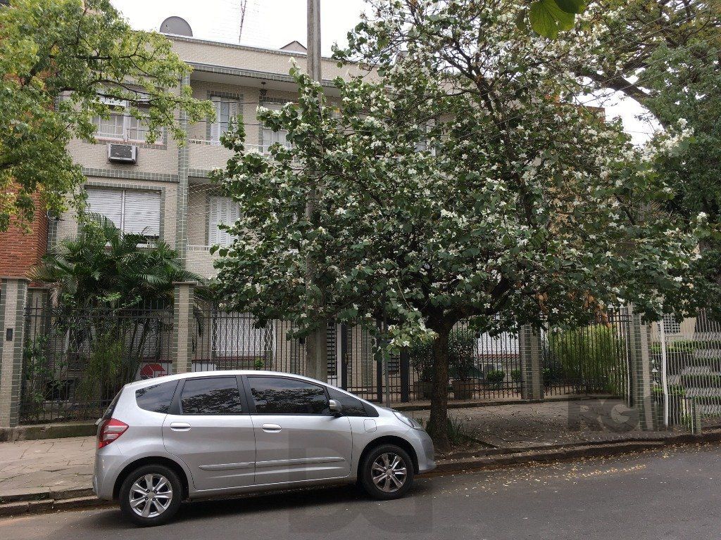 Apartamento de 3 dormitórios Térreo no bairro Moinhos de Vento — foto 1